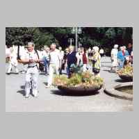 080-2328 17. Treffen vom 6.-8. September 2002 in Loehne - Ein Spaziergang durch den Kurpark von Bad Oyenhausen bei herrlichem Wetter.JPG